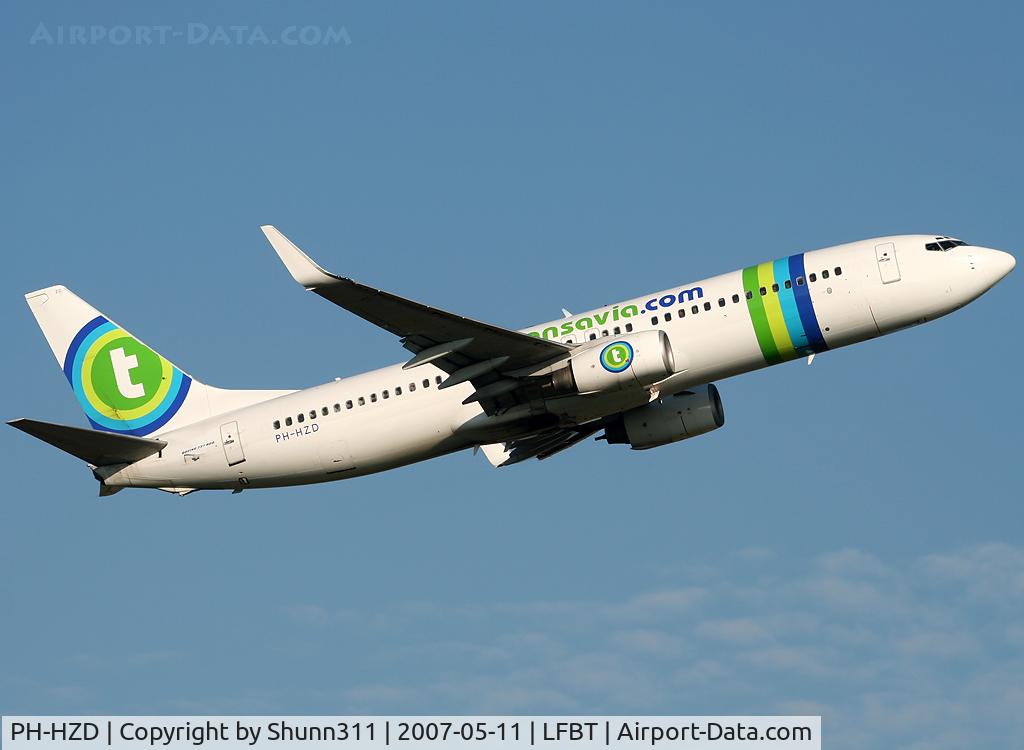PH-HZD, 1999 Boeing 737-8K2 C/N 28376, Take off rwy 02