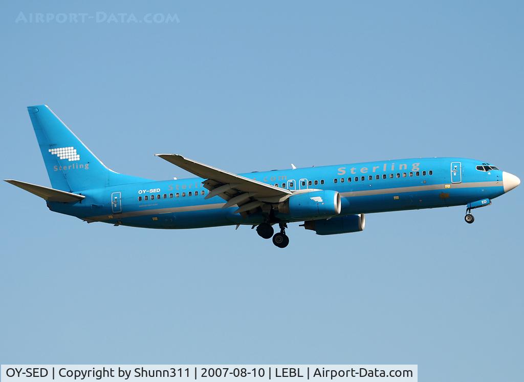 OY-SED, 2001 Boeing 737-8Q8 C/N 28237, Landing rwy 25L