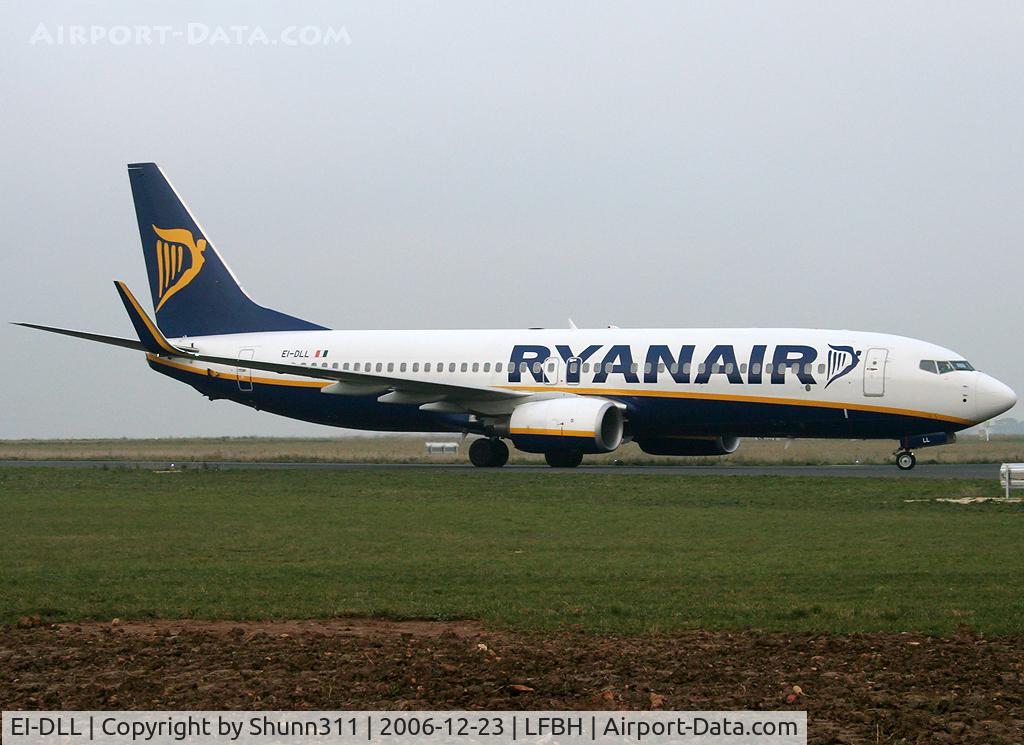 EI-DLL, 2008 Boeing 737-8AS C/N 33593, Taxiing to the terminal