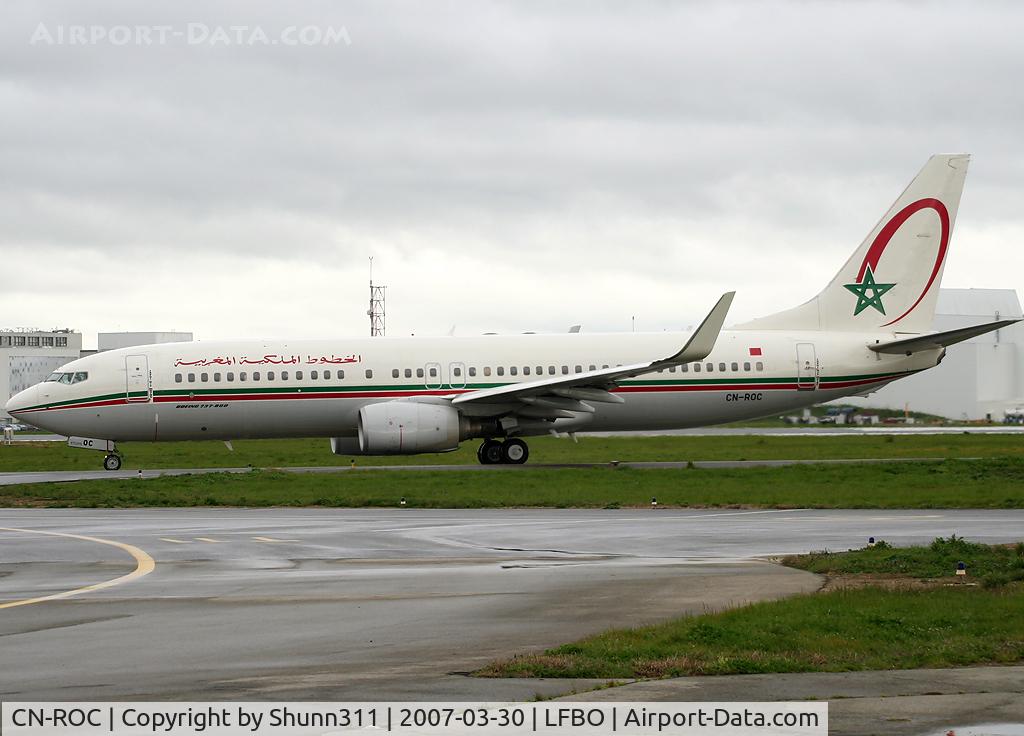 CN-ROC, 2005 Boeing 737-8B6 C/N 33061, Taxiing only point rwy 32R for departure