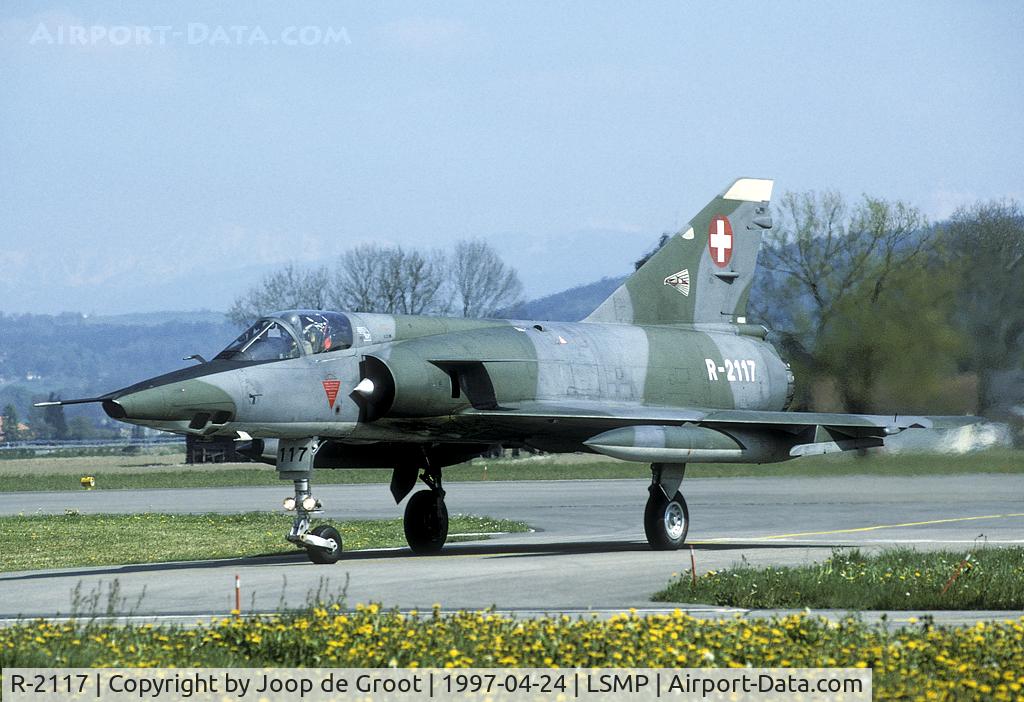 R-2117, Dassault Mirage IIIRS C/N 17-26-149/1040, Returning from one of its missions