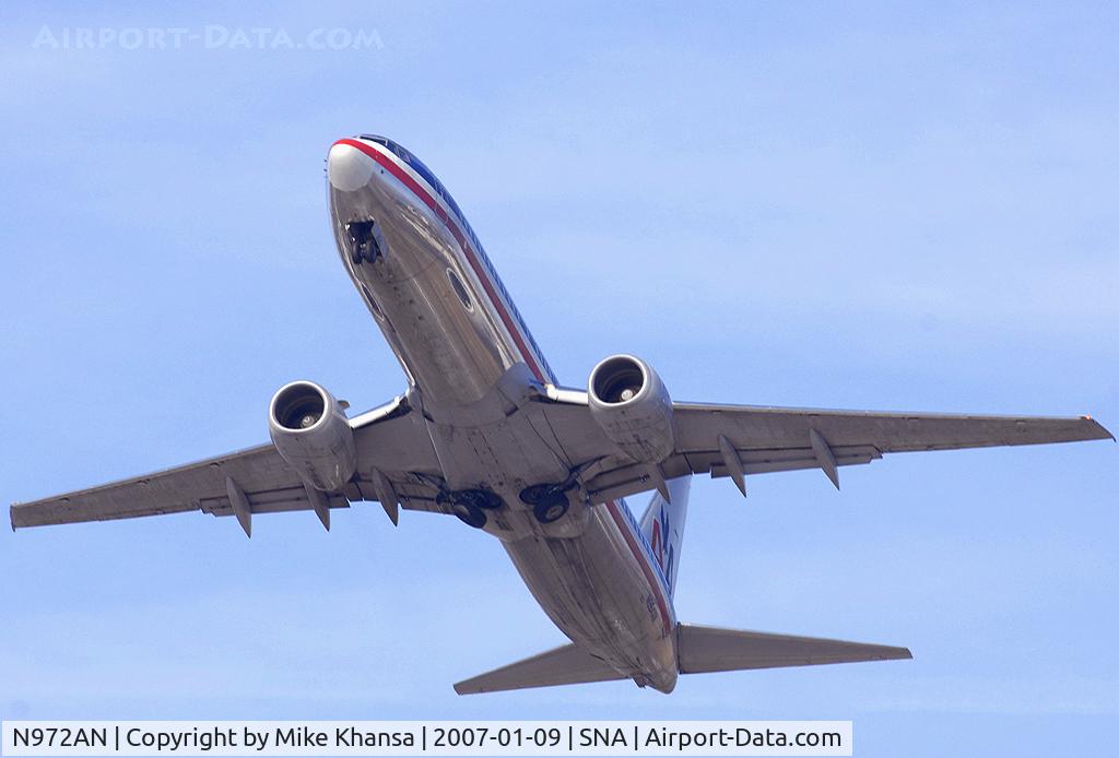 N972AN, 2001 Boeing 737-823 C/N 30097, AA B737-823 coming in for landing.