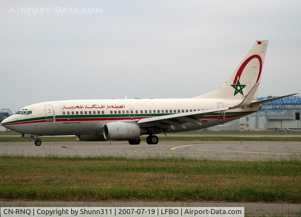 CN-RNQ, 2000 Boeing 737-7B6 C/N 28985, Taxiing to the terminal