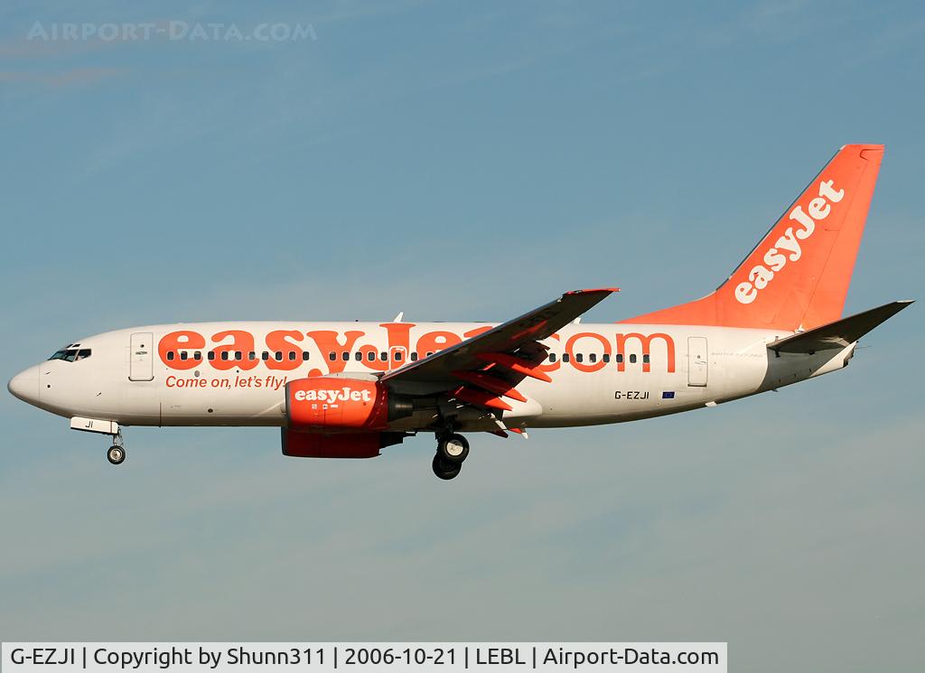 G-EZJI, 2001 Boeing 737-73V C/N 30241, Landing rwy 25R