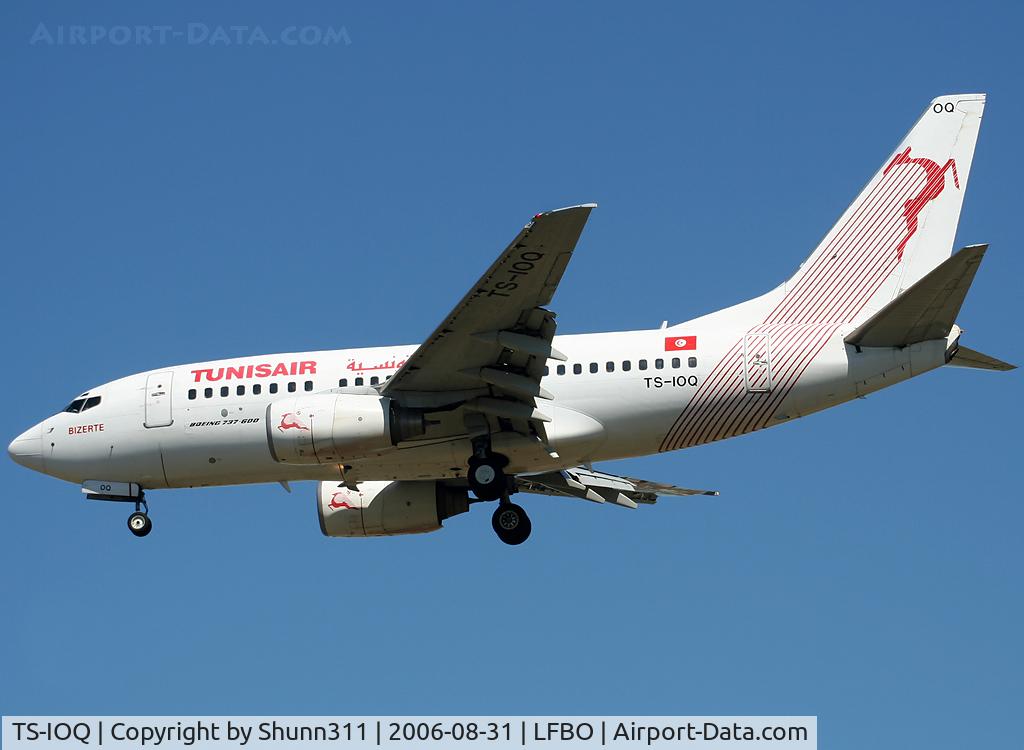 TS-IOQ, 2000 Boeing 737-6H3 C/N 29501, Landing rwy 32L