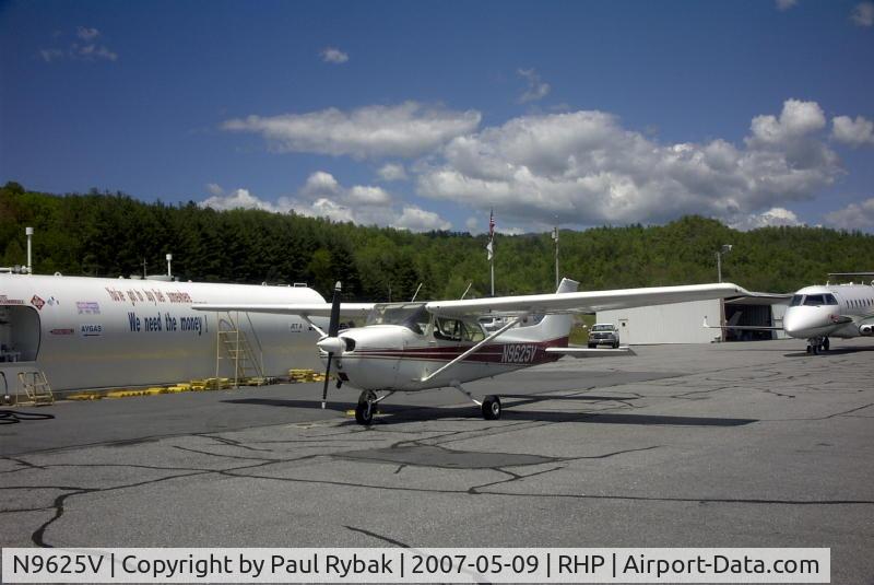 N9625V, 1974 Cessna 172M C/N 17264405, N9625 at KRHP, Andrews, NC