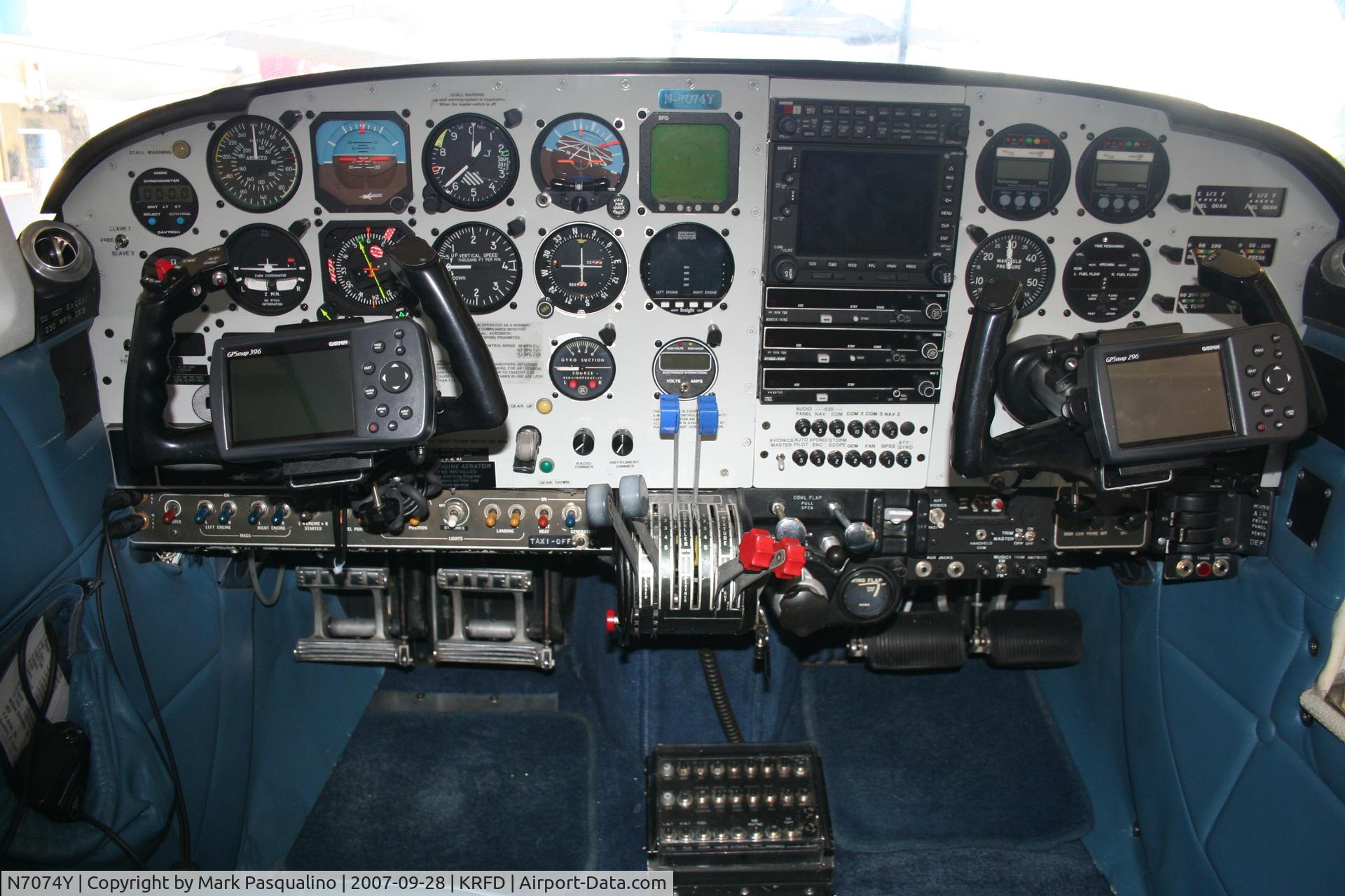 N7074Y, 1963 Piper PA-30 Twin Comanche C/N 30-87, Piper PA-30
