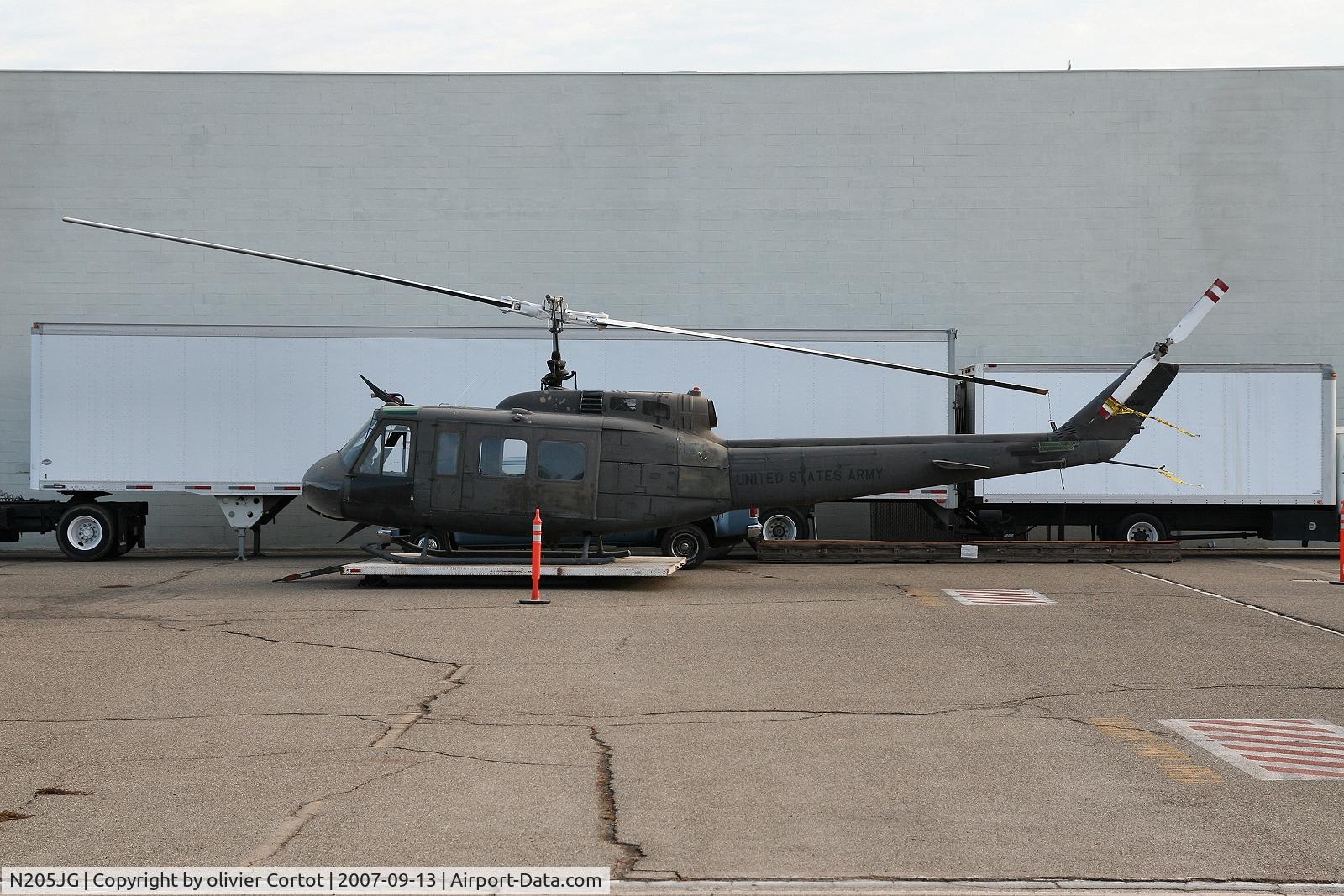 N205JG, 1967 Bell UH-1H Iroquois C/N 9884, Fresno airport in the morning