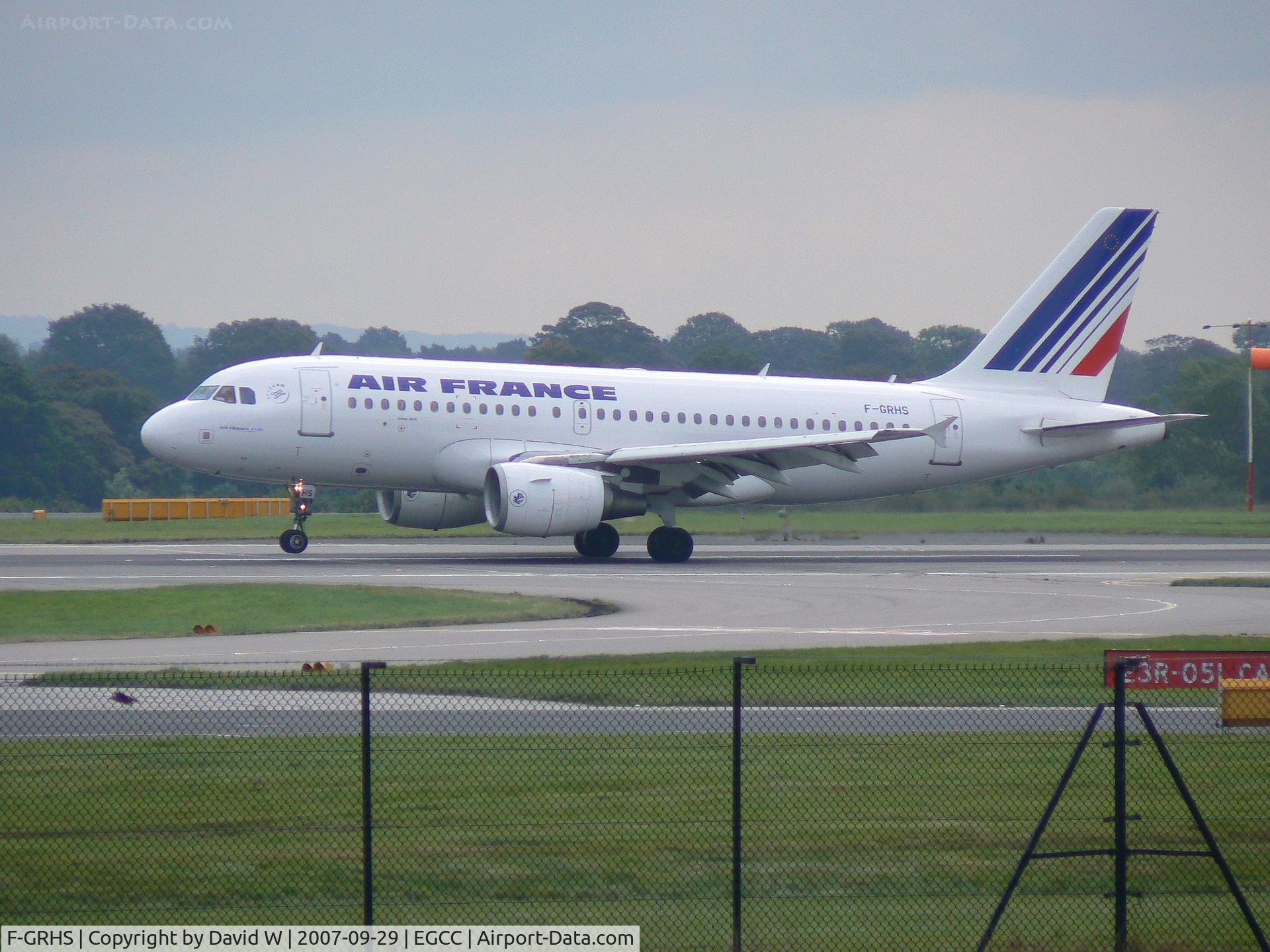 F-GRHS, 2001 Airbus A319-111 C/N 1444, Just about to land!