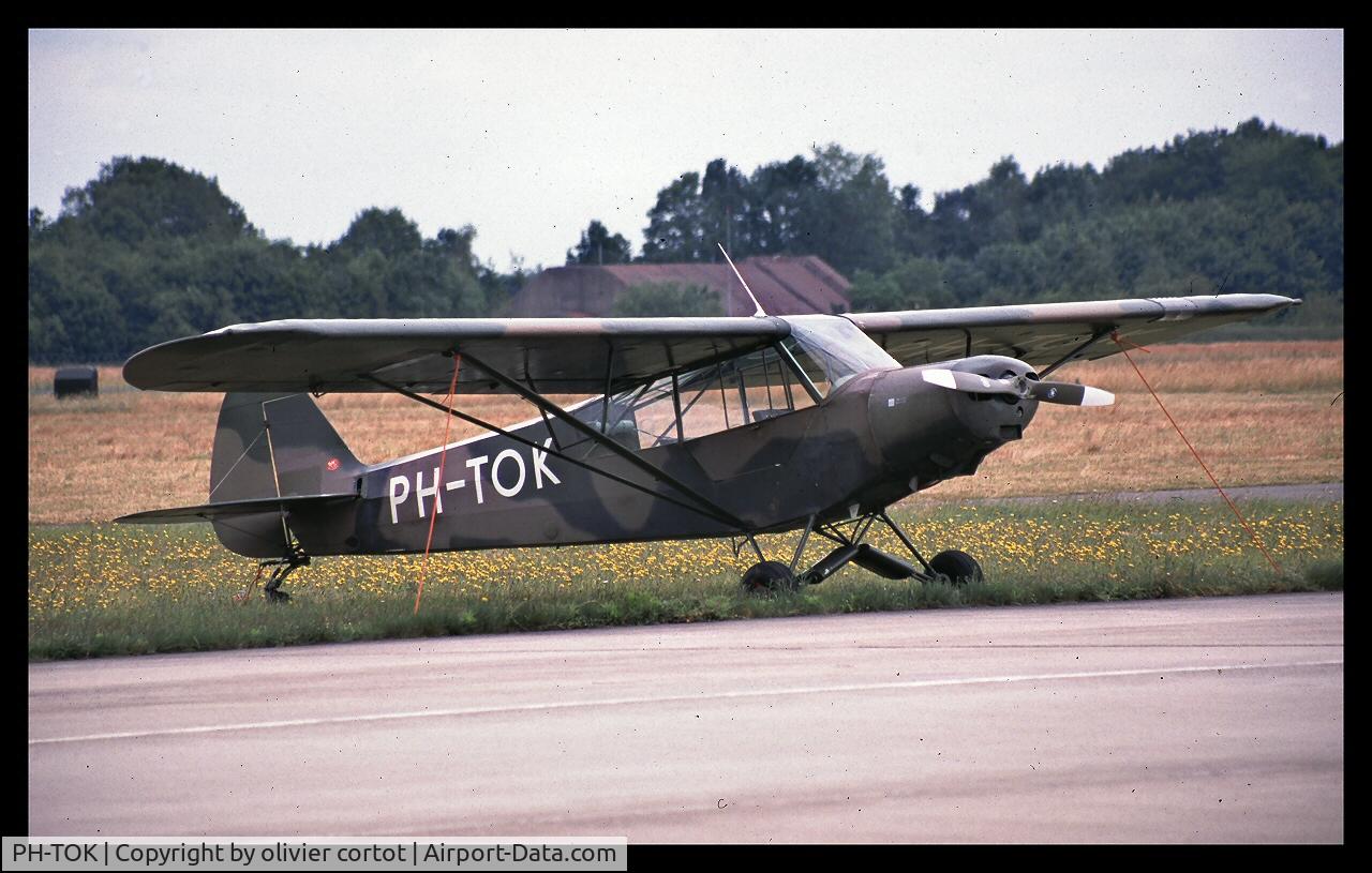 PH-TOK, 1954 Piper L-21B Super Cub (PA-18-135) C/N 18-3604, Volkel airshow 2004