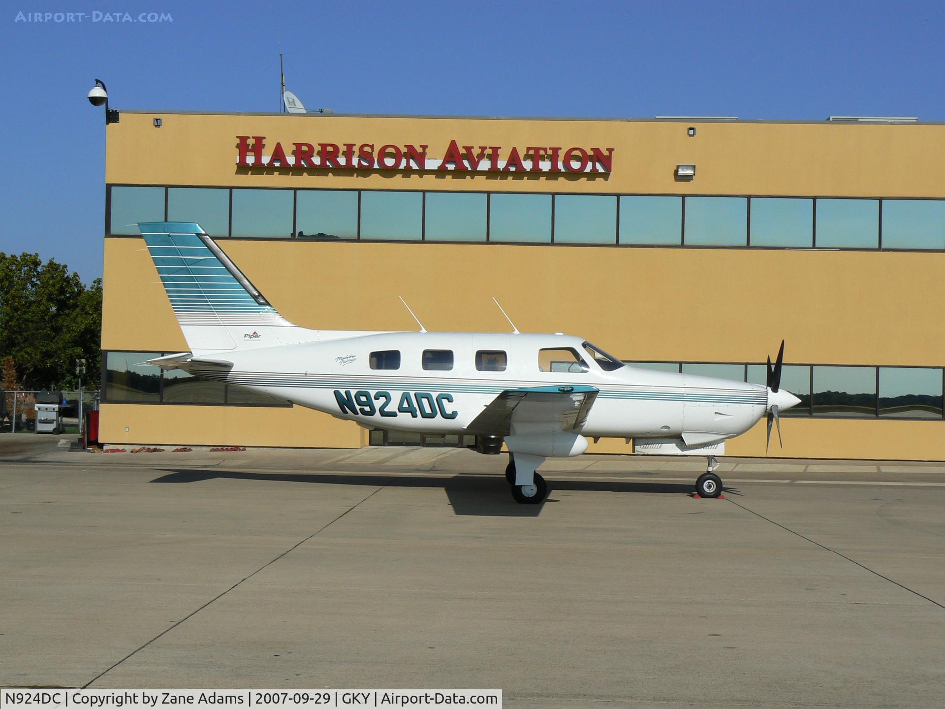 N924DC, 1996 Piper PA-46-350P Malibu Mirage C/N 4636057, on the ramp at Arlington Muni