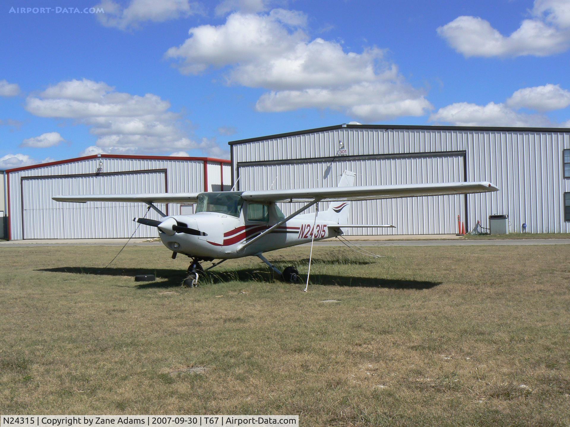 N24315, 1977 Cessna 152 C/N 15280212, Hicks Field - Ft. Worth, TX - this airplane needs some love...
