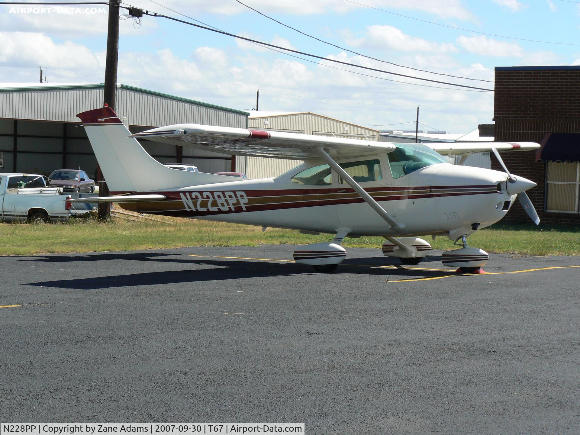 N228PP, 1977 Cessna 182Q Skylane C/N 18266162, Hicks Field - Ft. Worth, TX