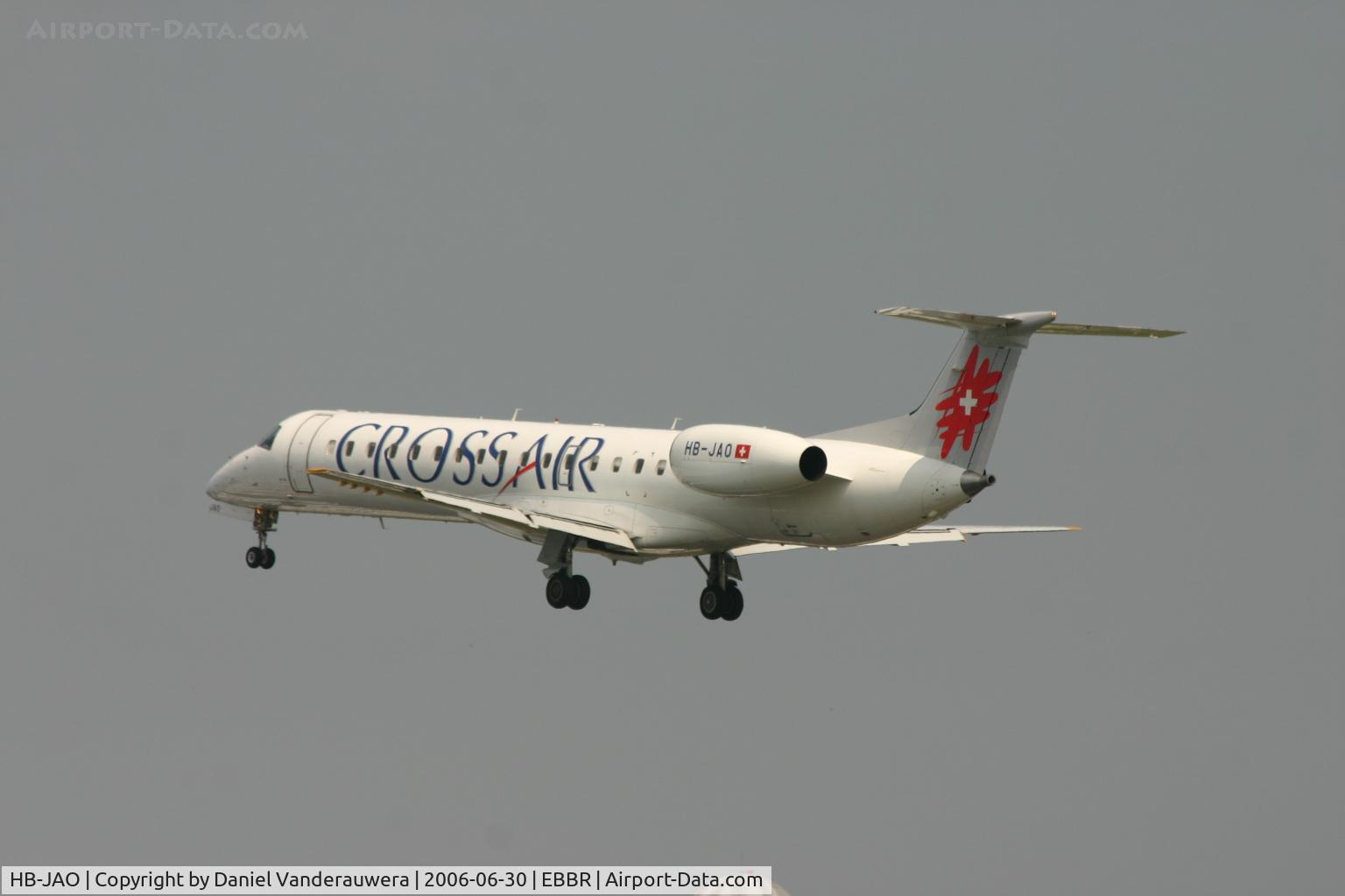HB-JAO, 2001 Embraer EMB-145LU (ERJ-145LU) C/N 145456, descending to rwy 02