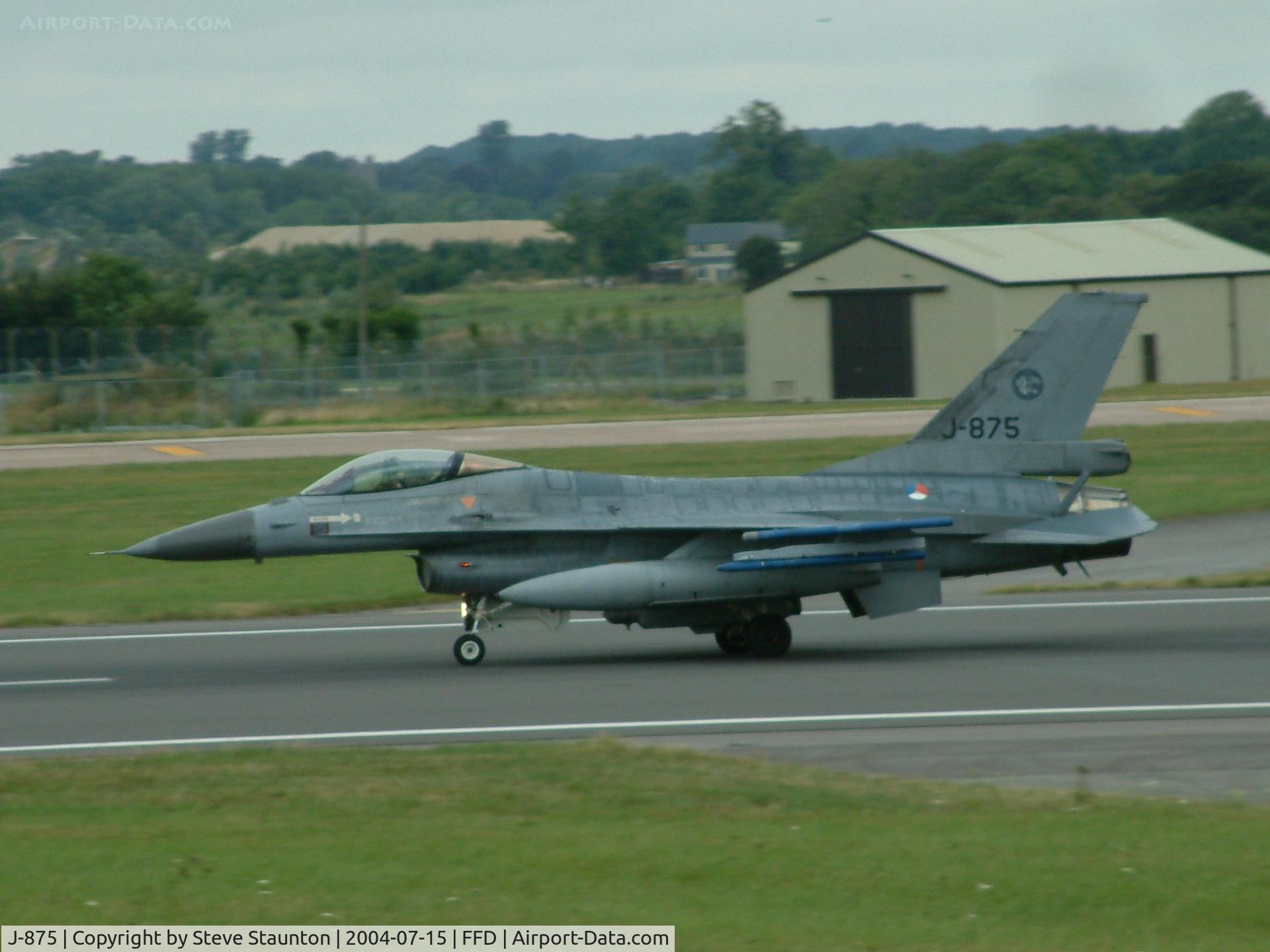 J-875, Fokker F-16A Fighting Falcon C/N 6D-92, Royal International Air Tattoo 2004