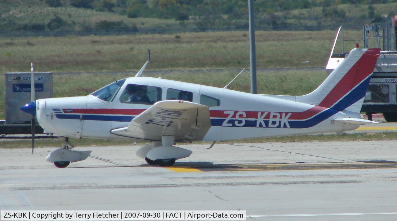ZS-KBK, Piper PA-28-161 C/N 28-7716255, Pa28