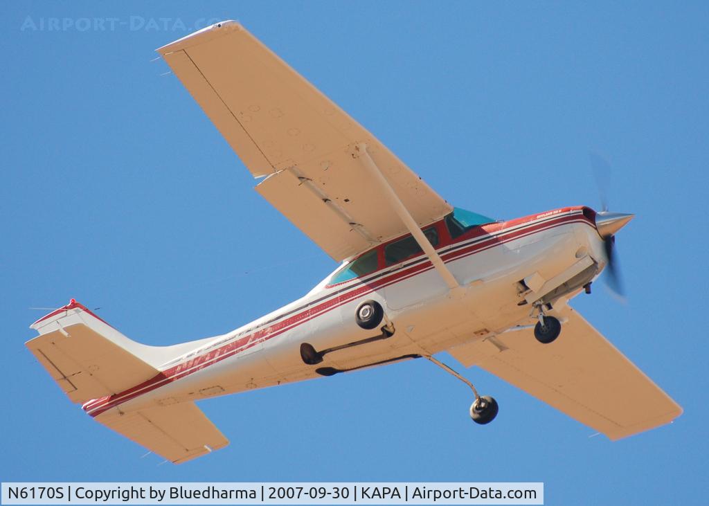 N6170S, 1980 Cessna TR182 Turbo Skylane RG C/N R18201637, Touch and Go (Gear Down)