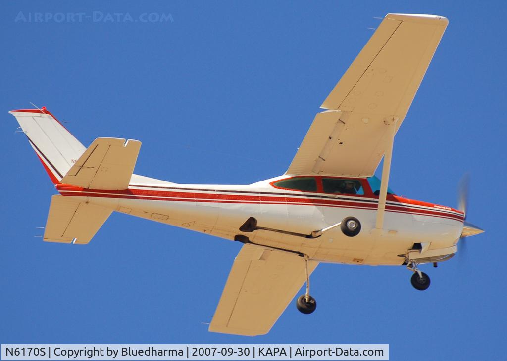 N6170S, 1980 Cessna TR182 Turbo Skylane RG C/N R18201637, Touch and Go (Gear Down)