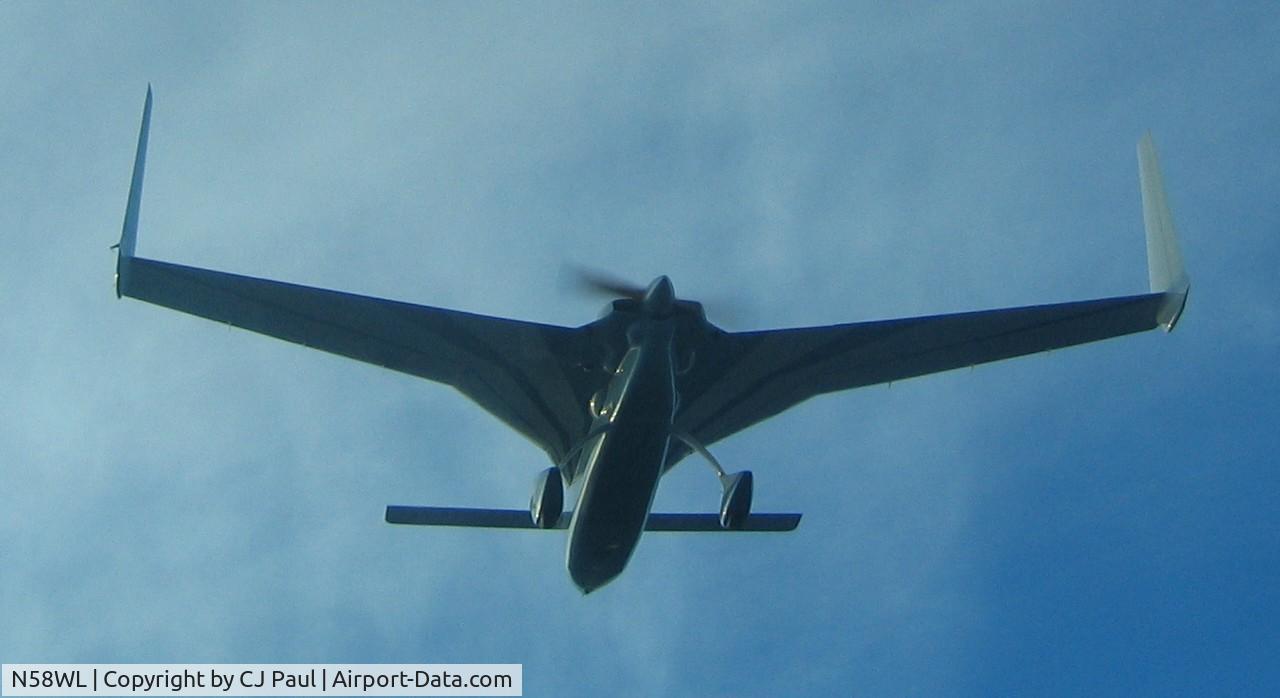 N58WL, Rutan Long-EZ C/N 1581, Formation cross-under