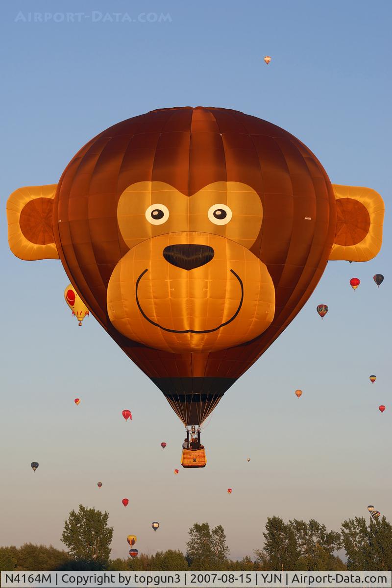 N4164M, 2005 Lindstrand Balloons 77A C/N 5280, take off