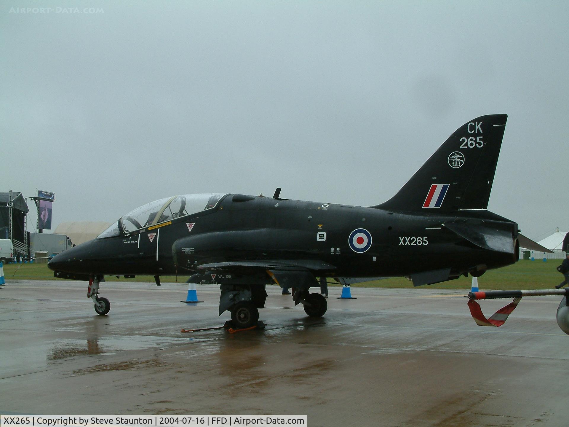 XX265, 1979 Hawker Siddeley Hawk T.1A C/N 101/312101, Royal International Air Tattoo 2004