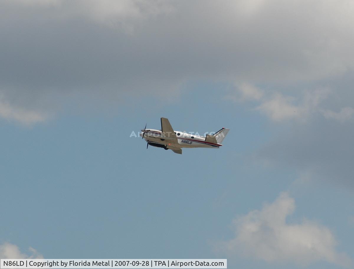 N86LD, 2001 Raytheon Aircraft Company C90A C/N LJ-1631, C90A