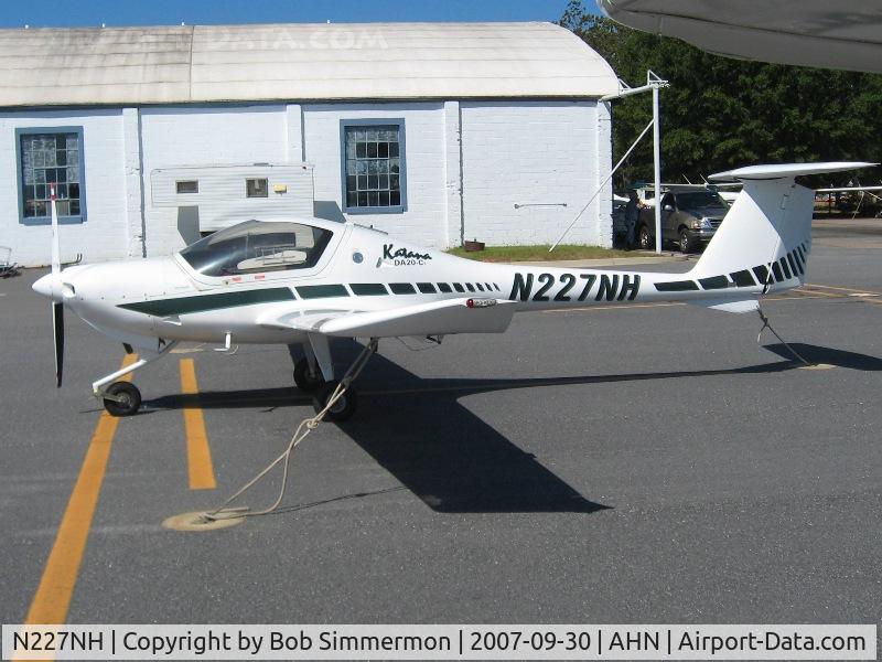 N227NH, 2000 Diamond DA-20C-1 Eclipse C/N C0117, On the ramp in Athens, GA