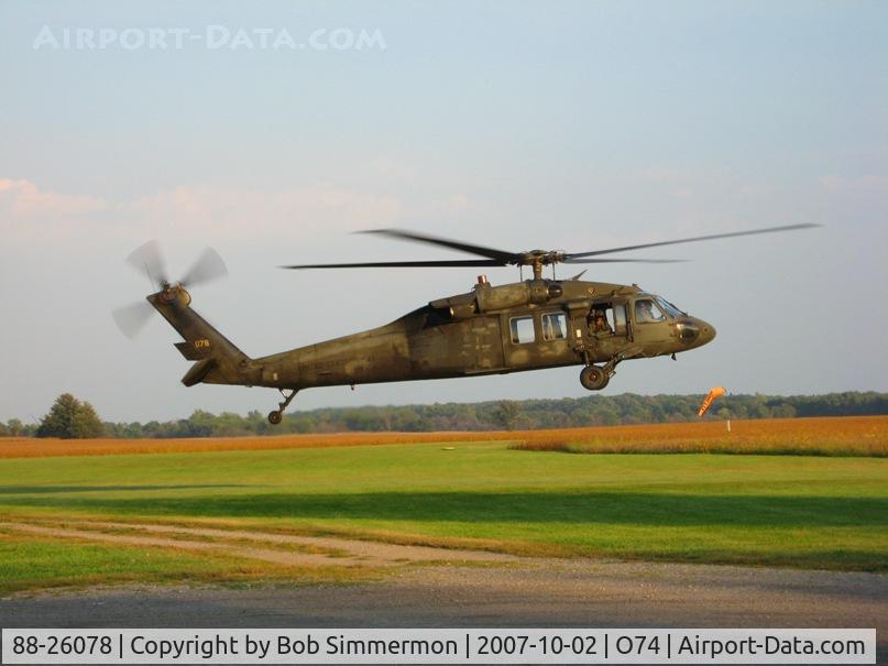 88-26078, 1988 Sikorsky UH-60A Black Hawk C/N 70-1311, Ohio National Guard UH-60 Blackhawk landing at Mount Victory, OH