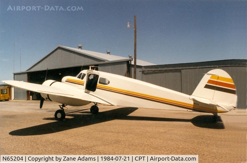 N65204, 1943 Cessna UC-78B (T-50) Bobcat Bobcat C/N 4491, On the Ramp at Cleburne