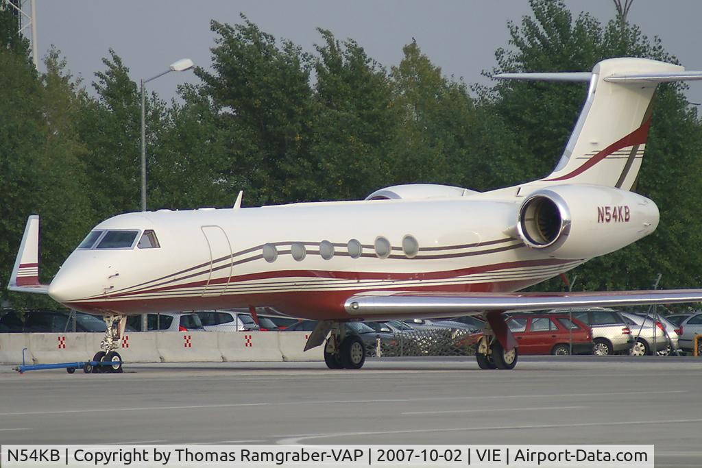 N54KB, 2000 Gulfstream Aerospace G-V C/N 627, Miranda International Aviation Inc. Gulfstream 5