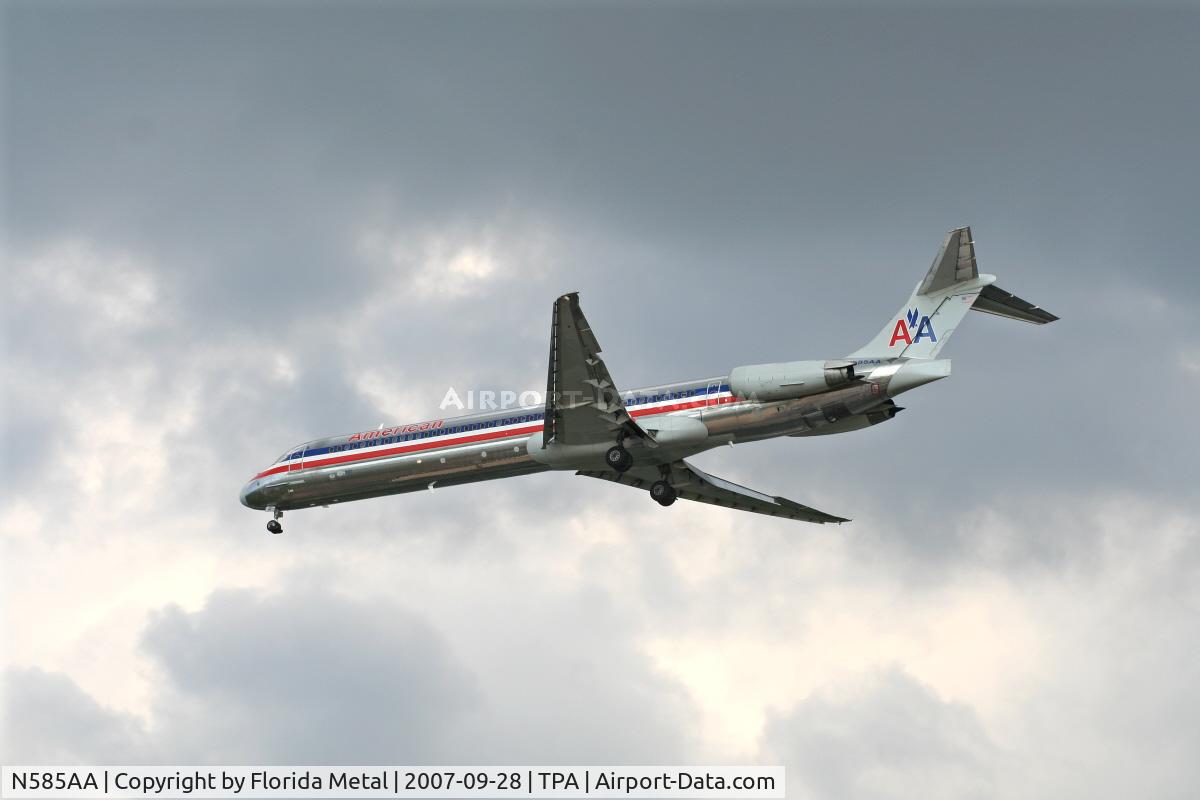 N585AA, 1991 McDonnell Douglas MD-82 (DC-9-82) C/N 53248, American