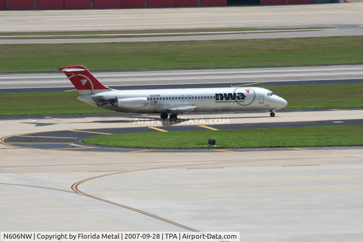 N606NW, 1968 Douglas DC-9-32 C/N 47225, Northwest