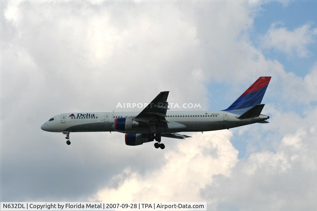 N632DL, 1987 Boeing 757-232 C/N 23613, Delta