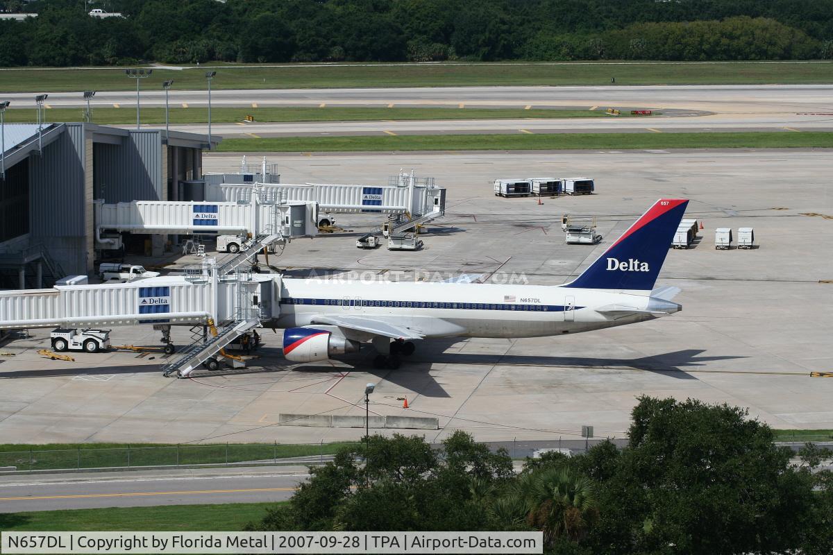 N657DL, 1990 Boeing 757-232 C/N 24419, Delta
