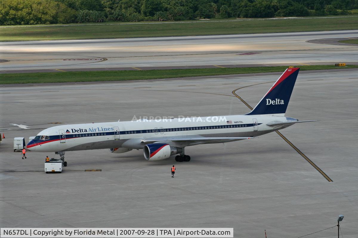 N657DL, 1990 Boeing 757-232 C/N 24419, Delta
