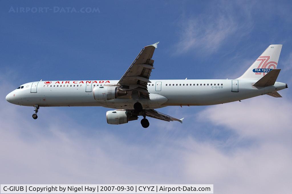 C-GIUB, 2001 Airbus A321-211 C/N 1623, AC411 arriving from YUL on 24R