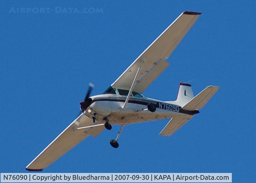 N76090, Cessna 172N C/N 17268120, Touch and Go 17L
