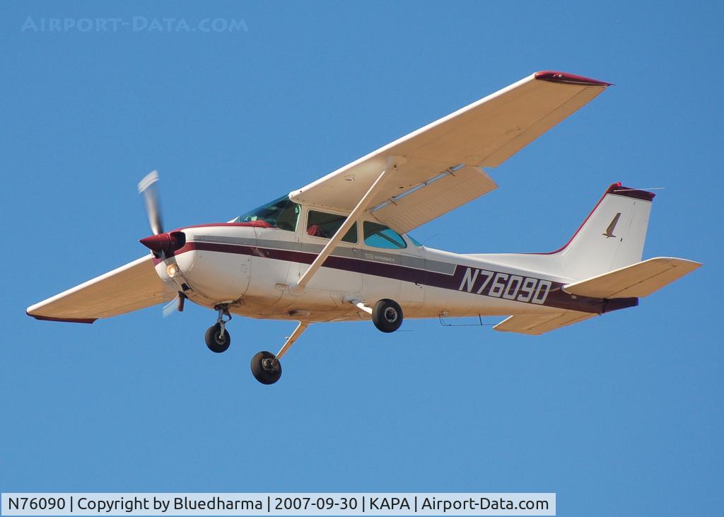 N76090, Cessna 172N C/N 17268120, Touch and Go 17L