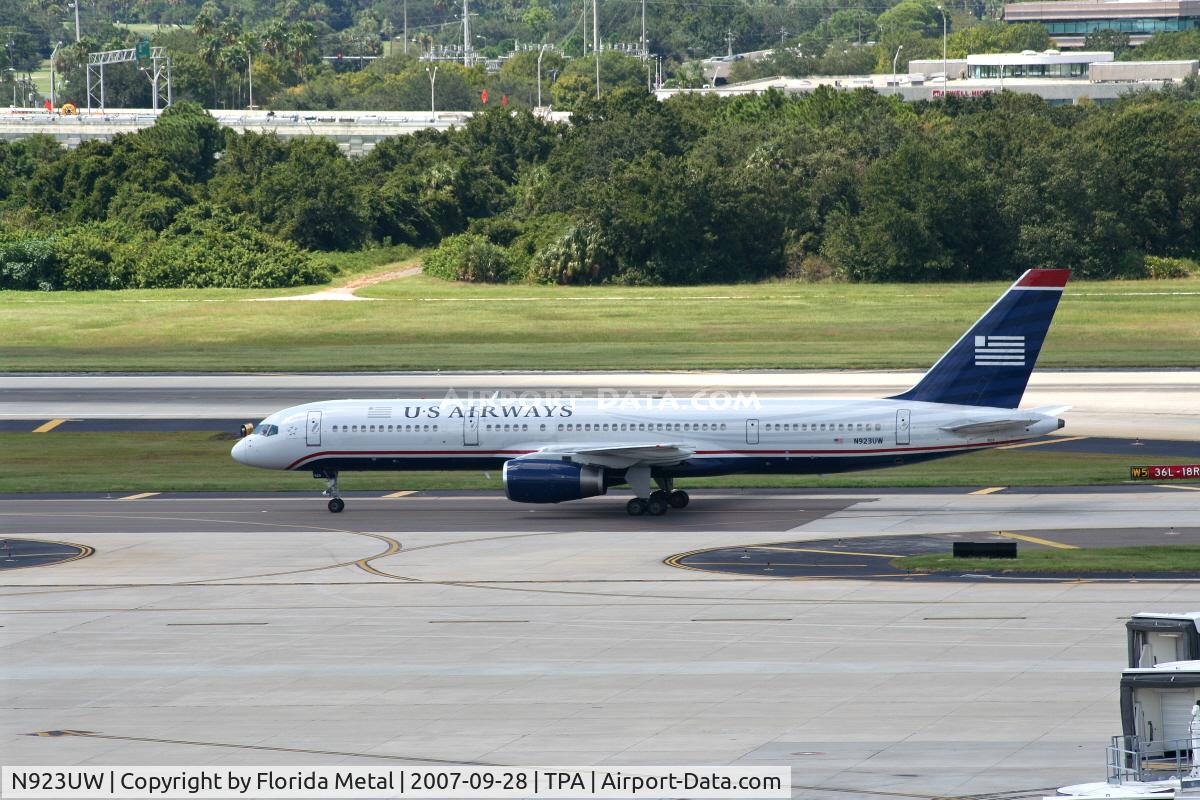 N923UW, 1983 Boeing 757-225 C/N 22203, US