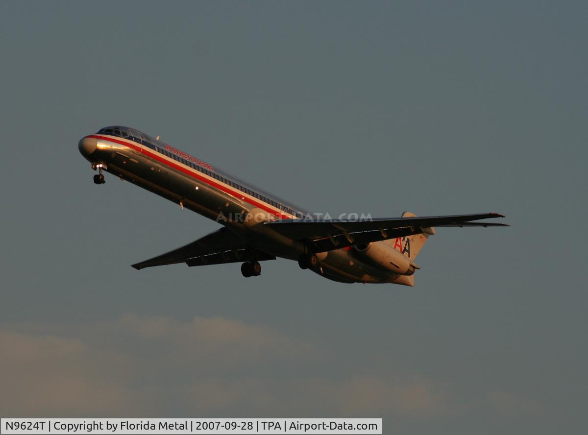 N9624T, 1998 McDonnell Douglas MD-83 (DC-9-83) C/N 53594, American
