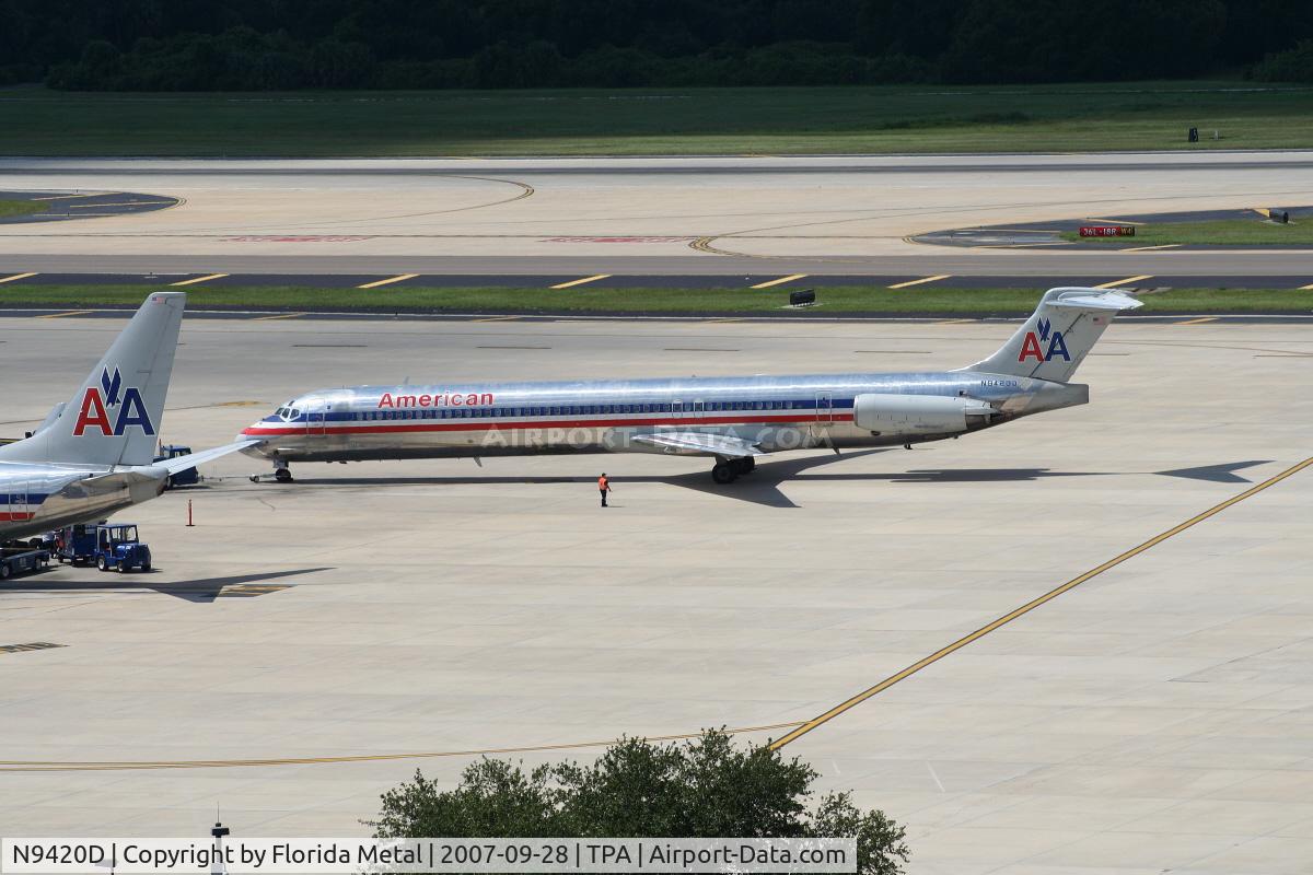 N9420D, 1989 McDonnell Douglas MD-83 (DC-9-83) C/N 49824, American