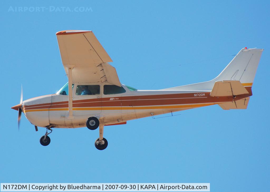 N172DM, 1978 Cessna 172N C/N 17270835, Approach to 17L