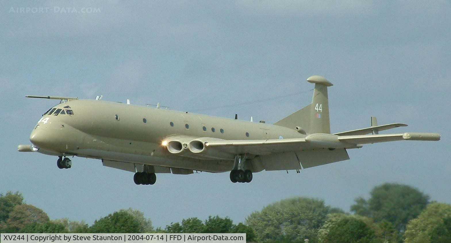 XV244, Hawker Siddeley Nimrod MR.2 C/N 8019, Royal International Air Tattoo 2004