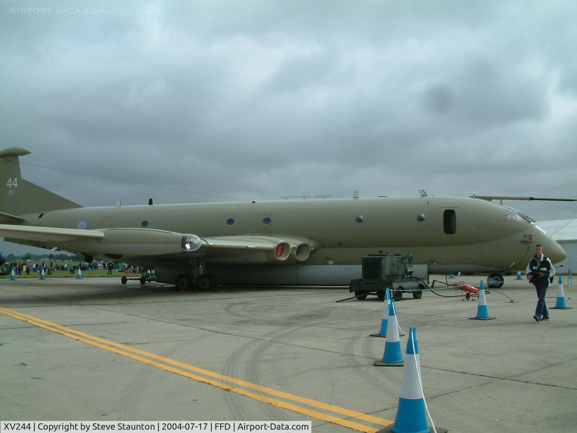 XV244, Hawker Siddeley Nimrod MR.2 C/N 8019, Royal International Air Tattoo 2004