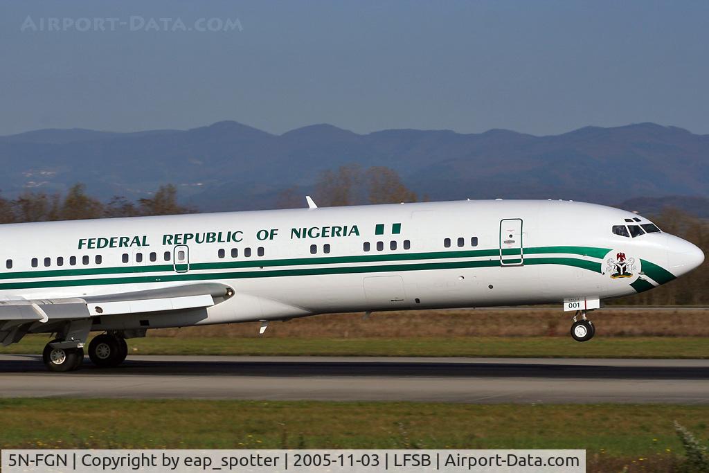 5N-FGN, 1982 Boeing 727-2N6 RE C/N 22825, close-up