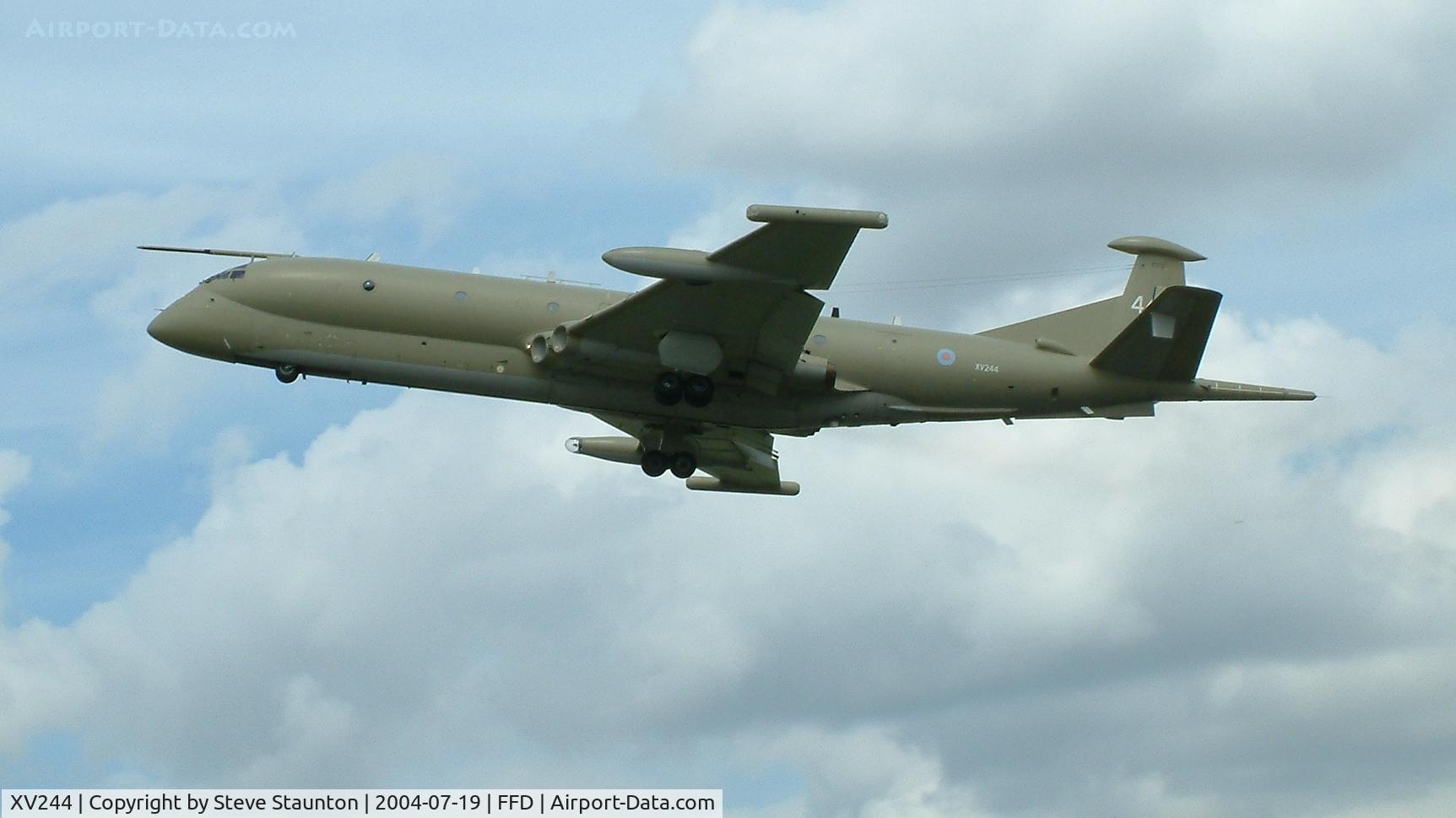 XV244, Hawker Siddeley Nimrod MR.2 C/N 8019, Royal International Air Tattoo 2004