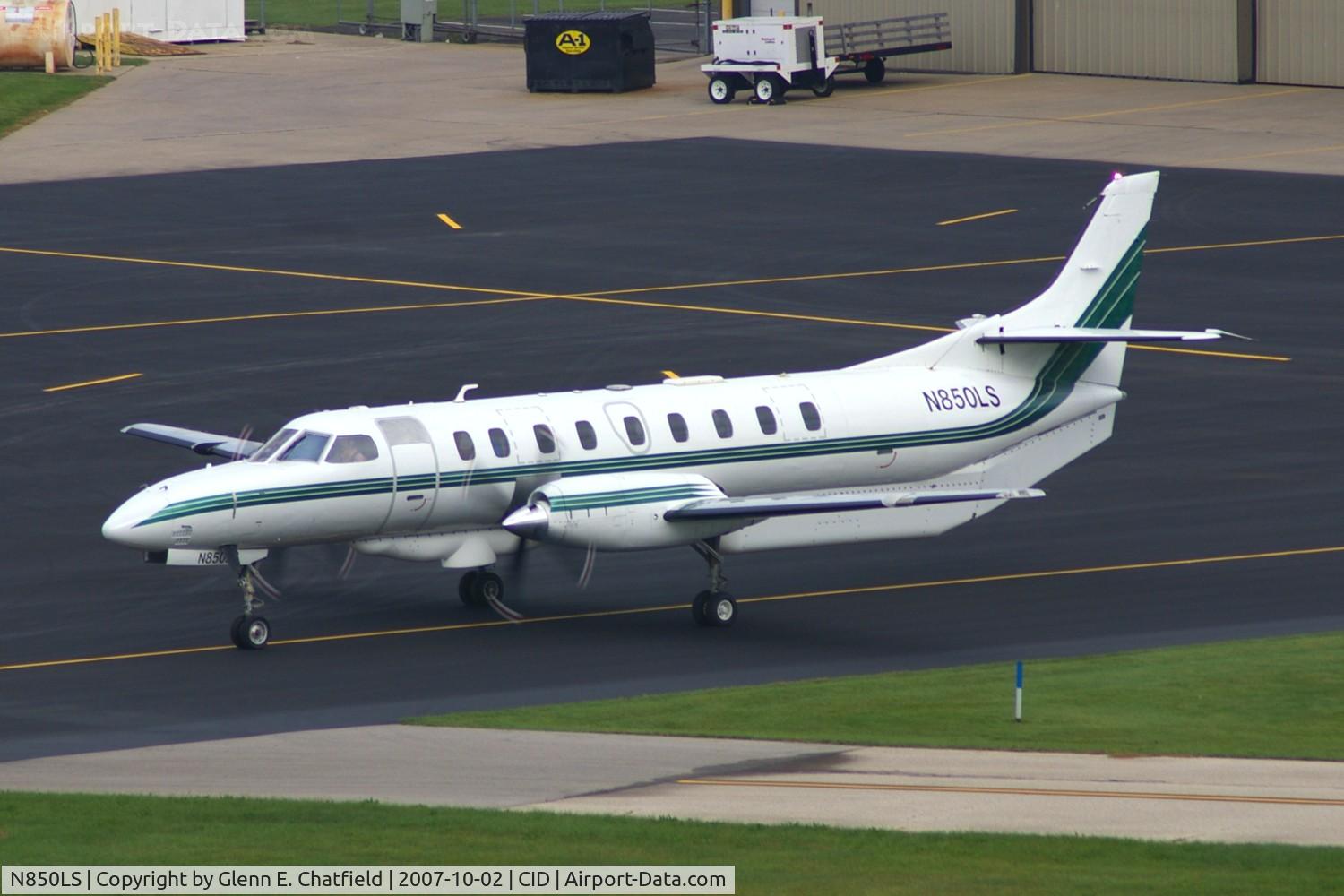 N850LS, 1994 Fairchild SA-227DC Metro 23 C/N DC-850B, Odd looking modifications.  Taxiing for departure