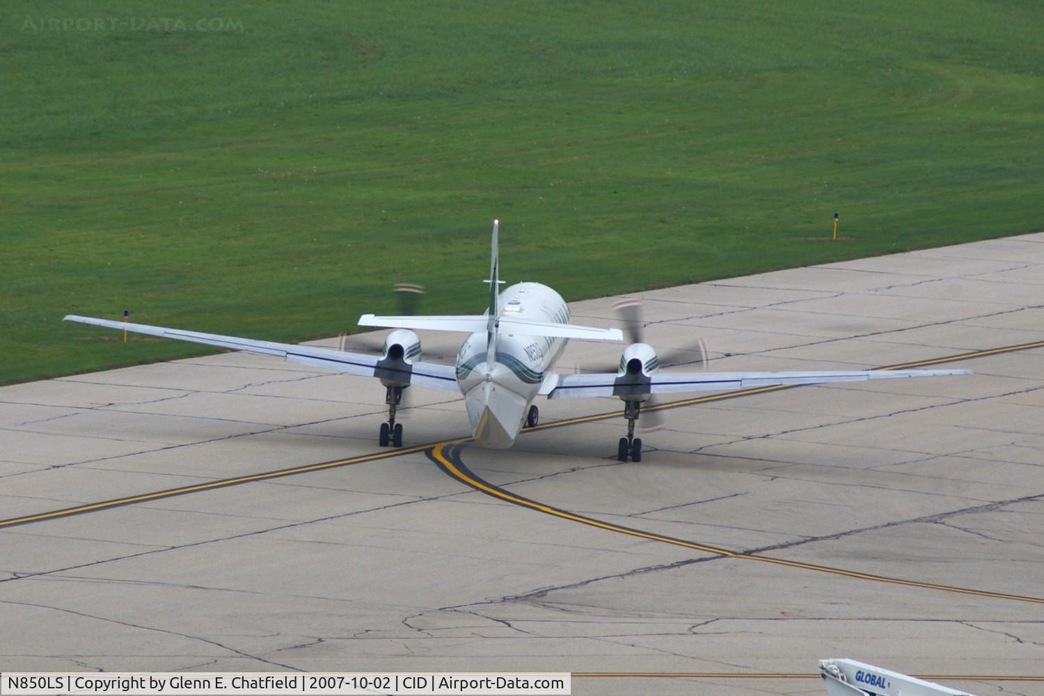 N850LS, 1994 Fairchild SA-227DC Metro 23 C/N DC-850B, Odd looking tail modification seen to good advantage.  Taxiing for departure on Runway 13