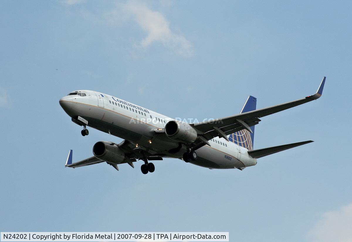 N24202, 2000 Boeing 737-824 C/N 30429, Continental