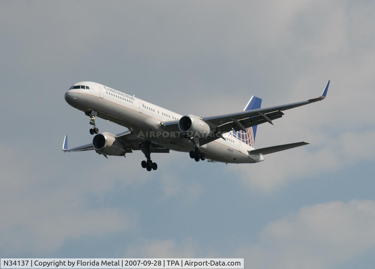 N34137, 1999 Boeing 757-224 C/N 30229, Continental
